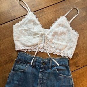 🌼 White Lacey Crop Top 🌼